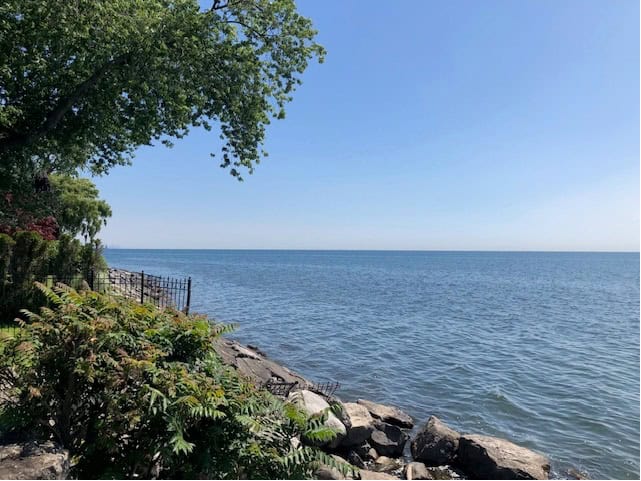 Lookiing east from Oakville, down Lake Ontario, July 2024.